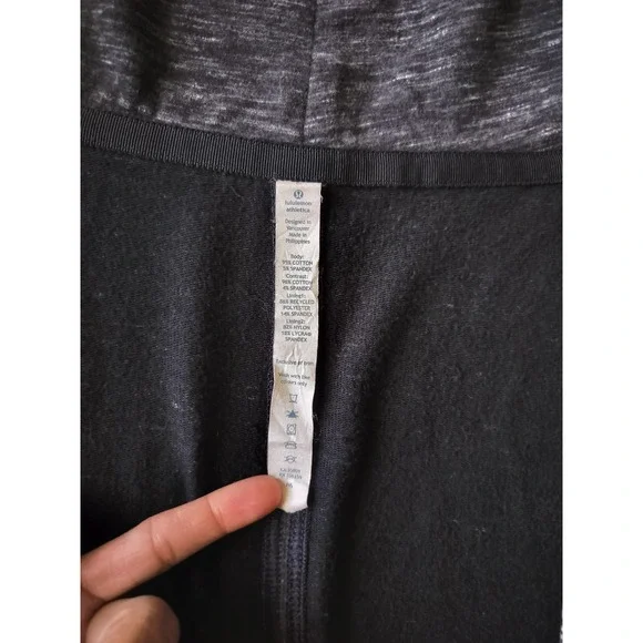 Lululemon Women's Find Your Centre Wrap Heathered Marled Black Jacket Size 6 - Picture 13 of 14